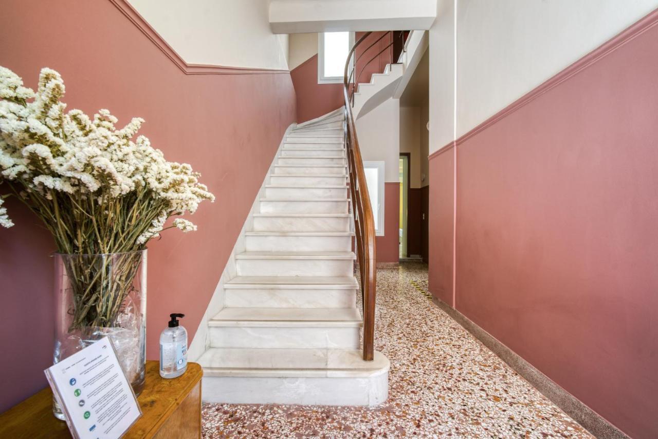 Keramos Athens Aparthotel Екстериор снимка