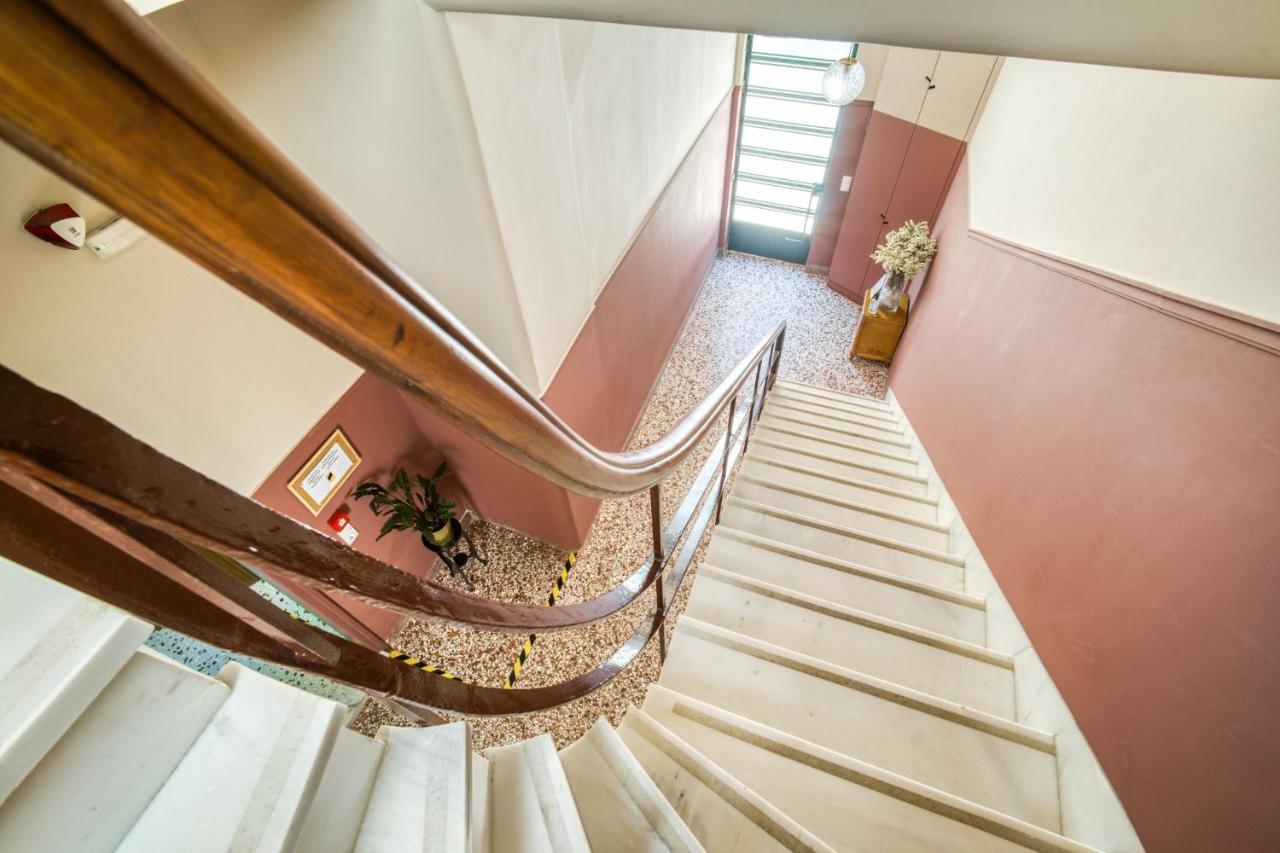 Keramos Athens Aparthotel Екстериор снимка