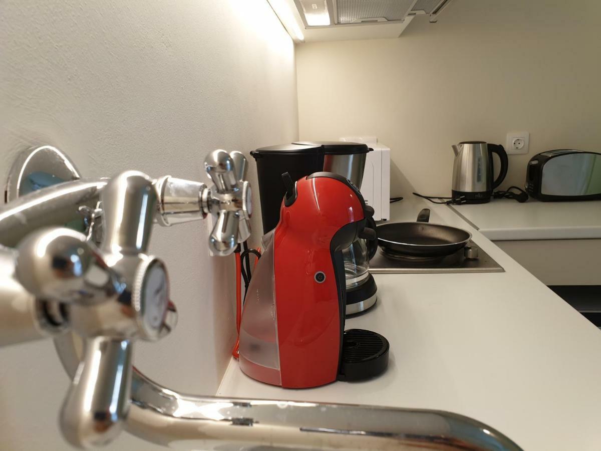Keramos Athens Aparthotel Екстериор снимка